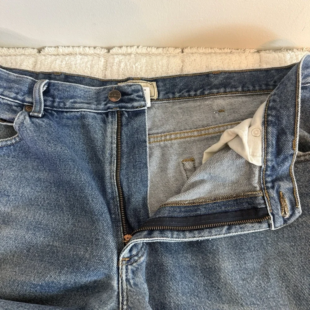 LL Bean Mens Classic Fit Blue Jeans 38x29 Americana Heritage Everyday Timeless